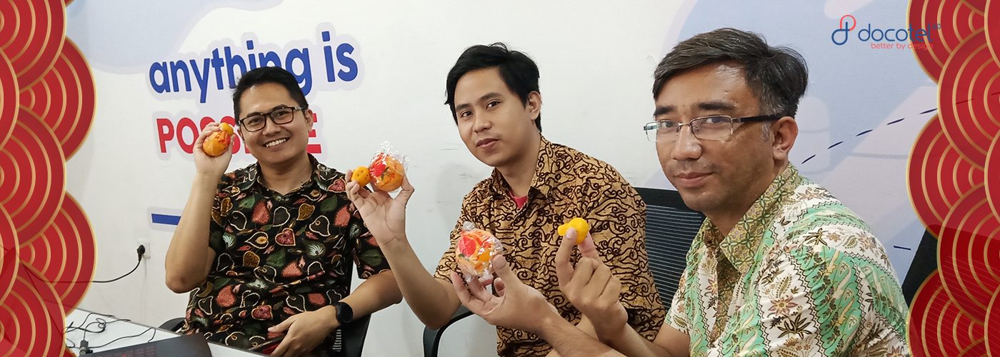 Sambut Tahun Baru Imlek, Docotel Ungkap Rasa Syukur dengan Bagi-bagi Jeruk Mandarin